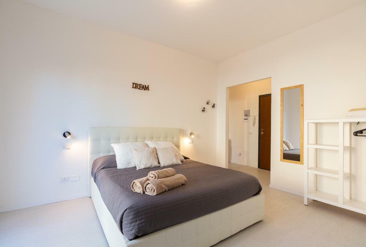 Alessia'S Flat- Milano M3 Corvetto Apartment Exterior photo
